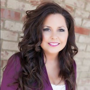 Meet your Posher, Sabrina